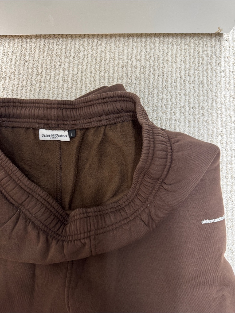 Sisters and Seekers Trademark Wide Leg Sweatpants in Ralph - petite size large - Picture 4 of 4